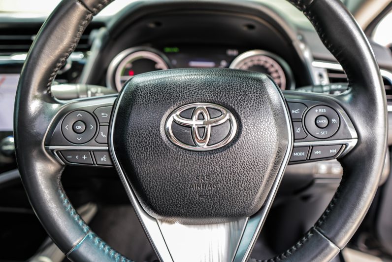 
								TOYOTA CAMRY 2.5 HYBRID PREMIUM 2019 full									