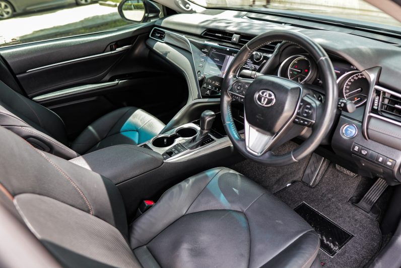 
								TOYOTA CAMRY 2.5 HYBRID PREMIUM 2019 full									