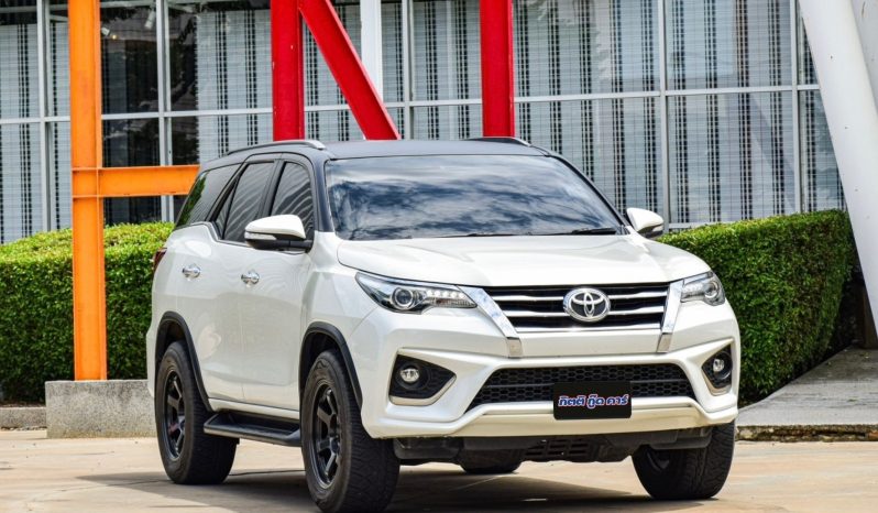 
								TOTOTA FORTUNER 2.4 V 2016 full									