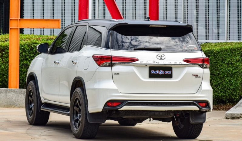 
								TOTOTA FORTUNER 2.4 V 2016 full									