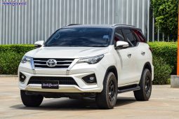 TOTOTA FORTUNER 2.4 V 2016