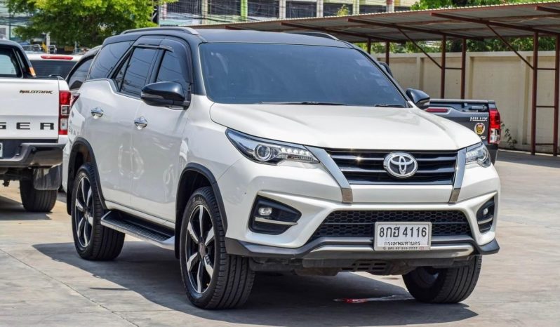 
								TOYOTA FORTUNER 4WD 2.8 TRD SPORTIVO Black Top 2019 full									