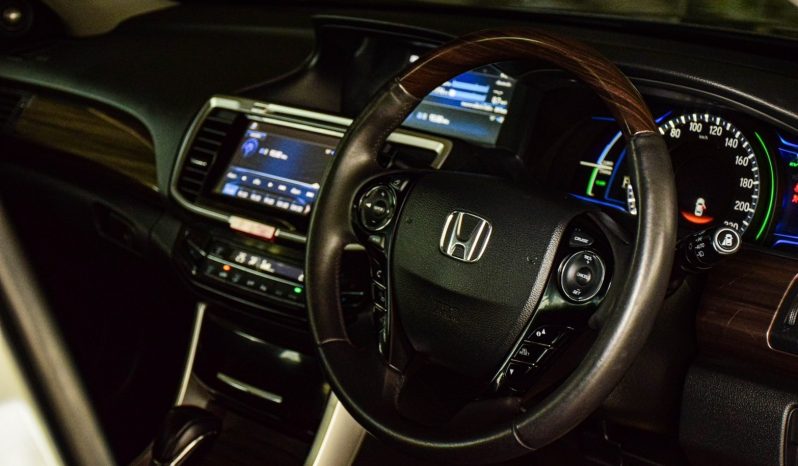 
								HONDA ACCORD 2.0 HYBRID 2016 full									